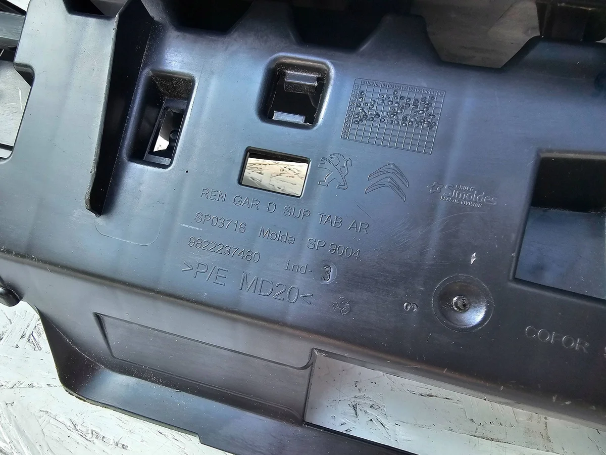 Support de coffre Peugeot 508 II Droit OEM 9822237480 image 4