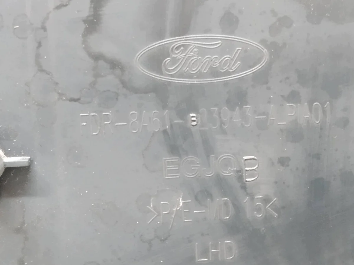 Dörrpanel vänster fram Ford Fiesta Mk7 image 6