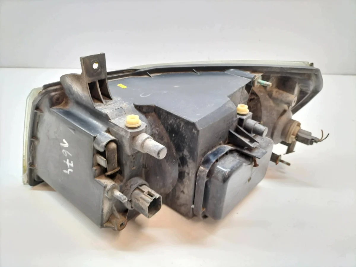 Used Right Headlight Ford Transit V 2000-2006 image 3