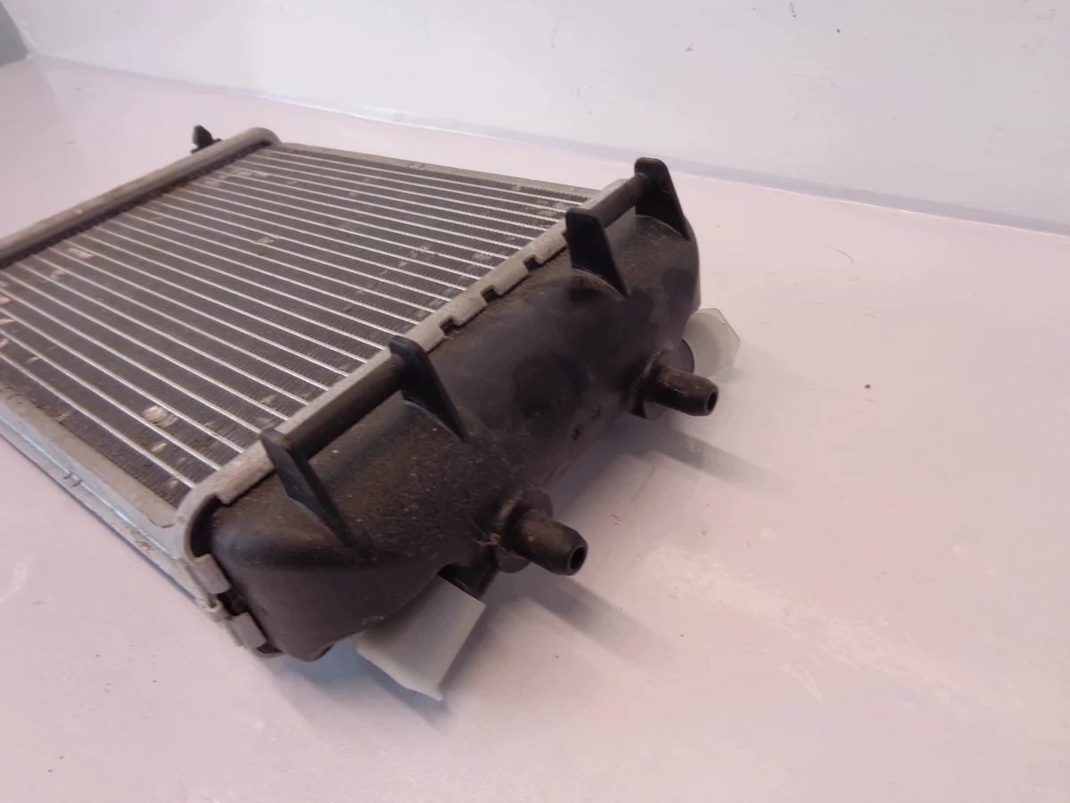 Audi A4 RS4 Zusatzkühler Wasser 8K0121212C image 6