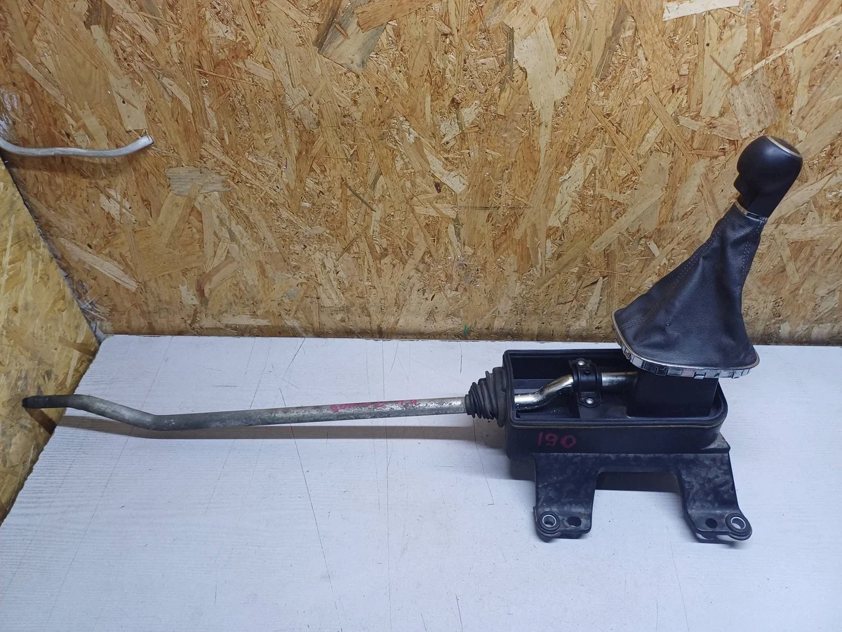 Valitsin vaihdekepin Opel Corsa D 1.4B