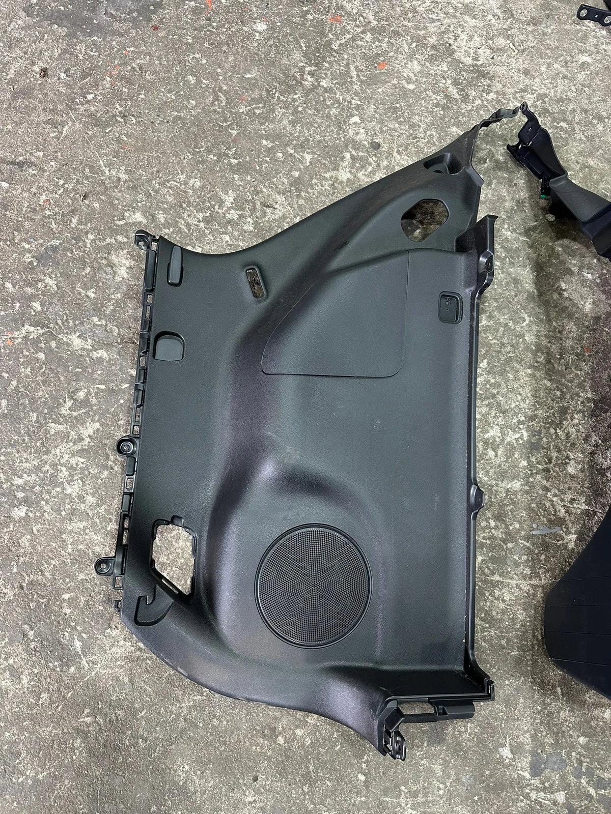 Seitenverkleidung Kofferraum links Kia Niro I image 4
