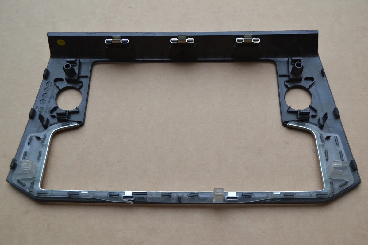 VW Passat B8 Radio Display Blende 3G1858069 image 5