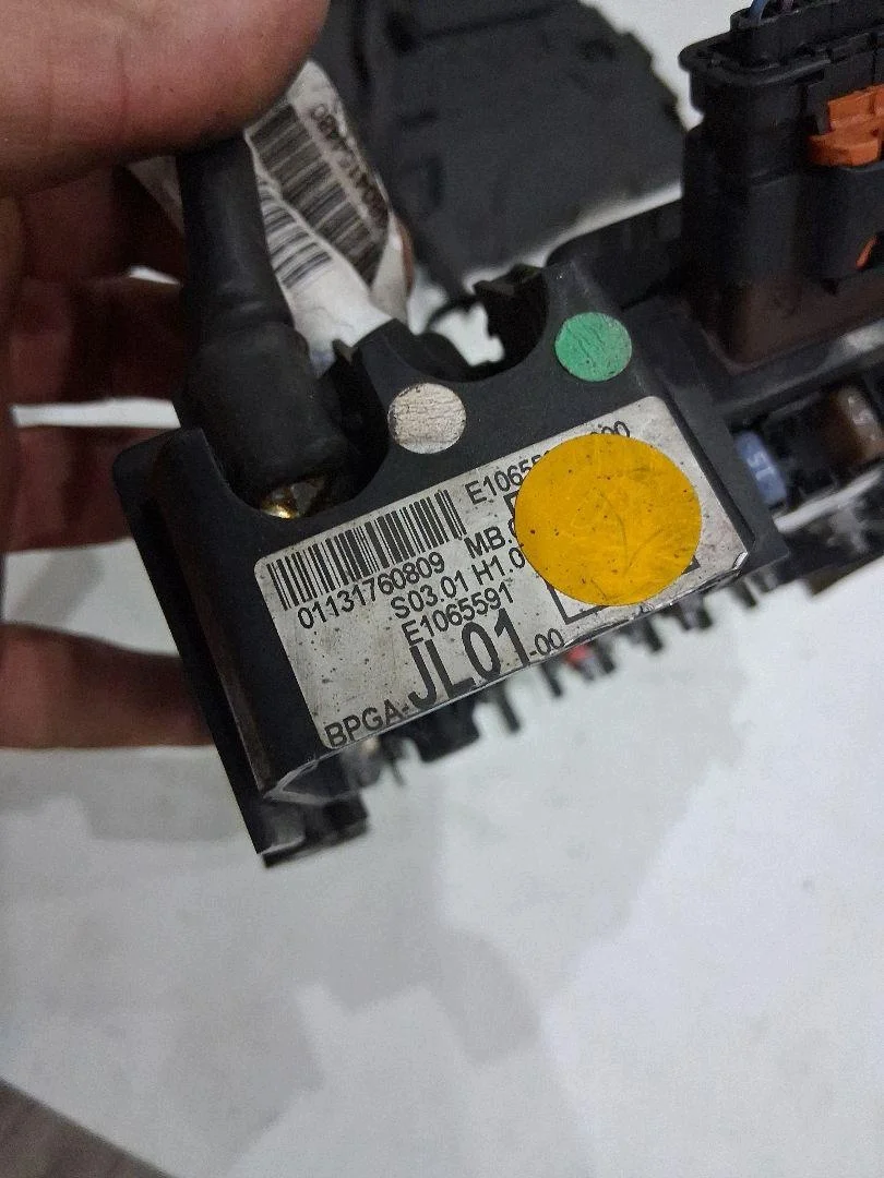 Battery Voltage Module Citroen C4 Picasso II image 8