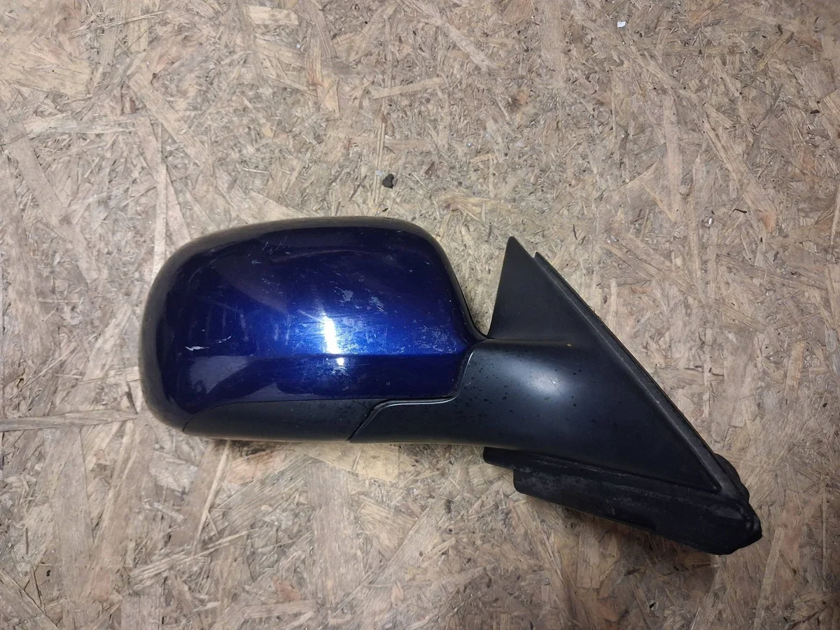 Audi A3 S3 8L oikea sivupeili
