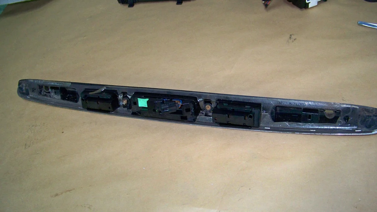 Mercedes A W169 08r Blende Kofferraumklappe image 4