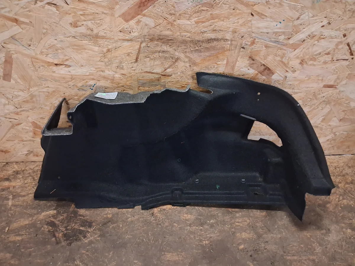 MERCEDES C W205 13-21 sidopanel bagage höger