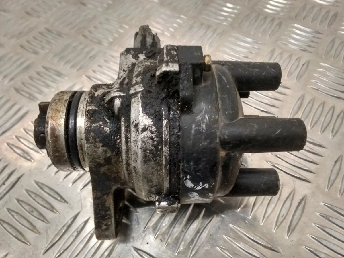 Mazda 323 F Sulku T2T53571