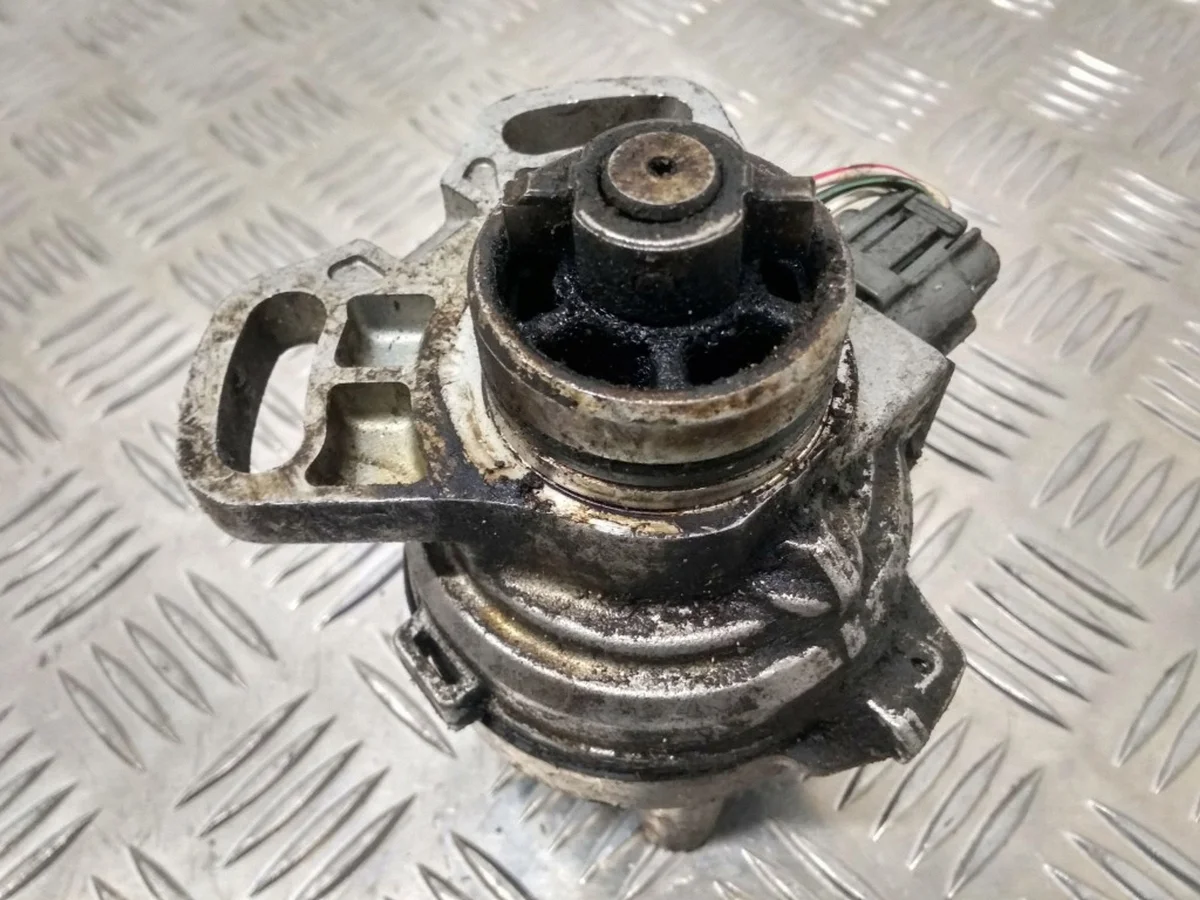 Mazda 323 F Distribuidor de ignição T2T53571