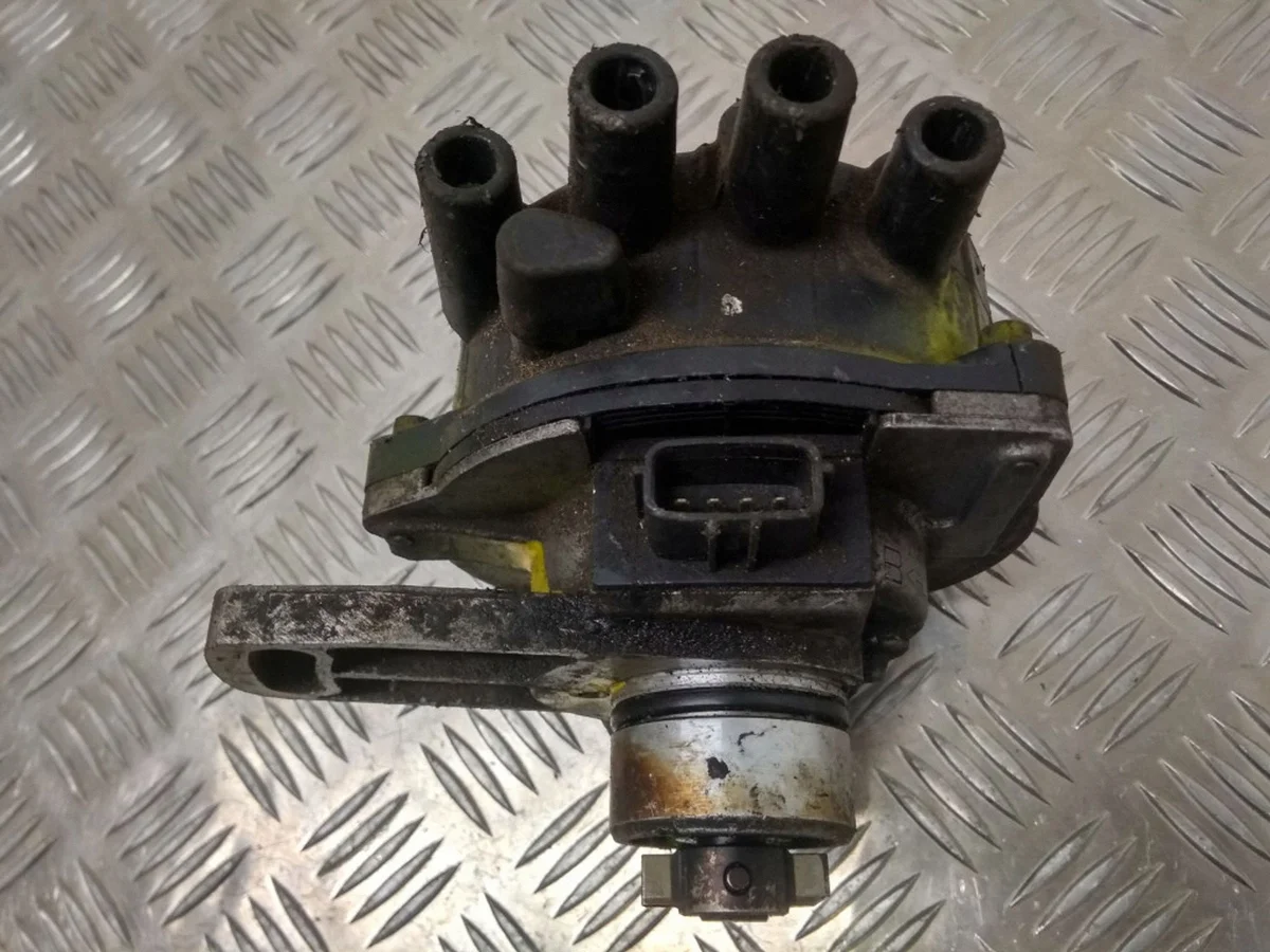 Sytytyksen jakaja Mazda Xedos 6 T0T52071A image 3
