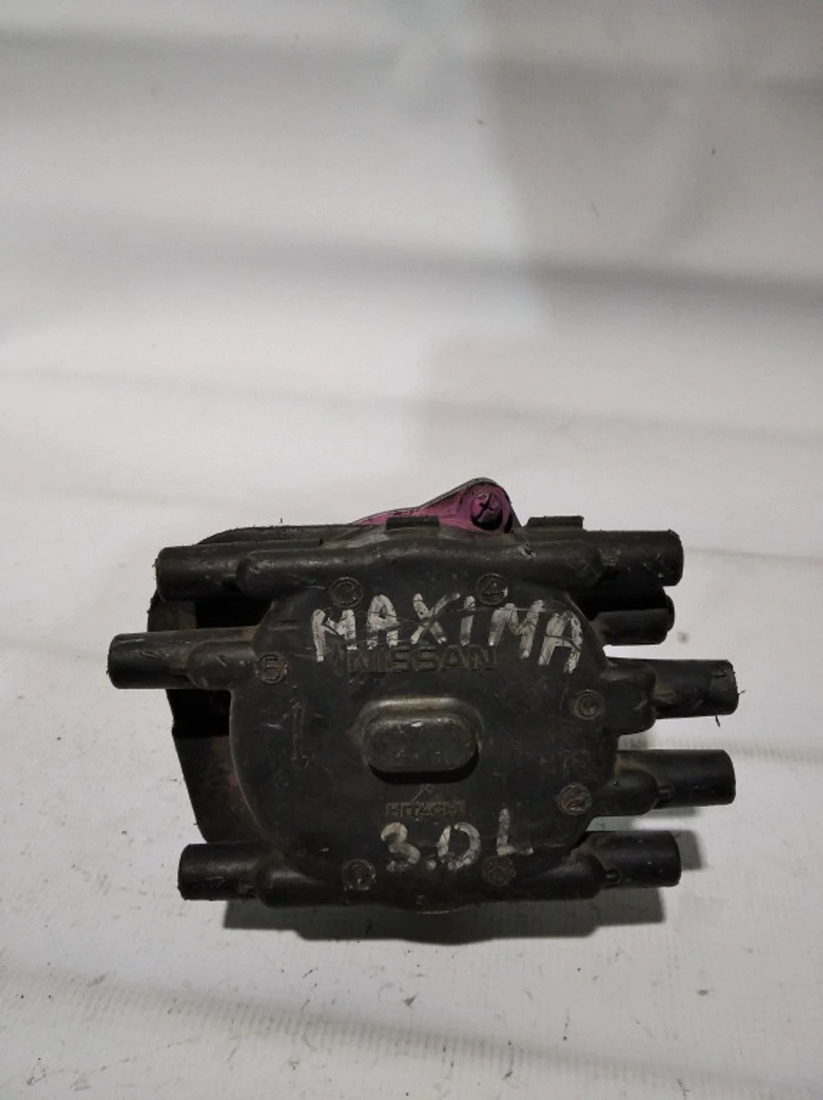 Distributeur d'allumage Nissan Maxima 2210085E01