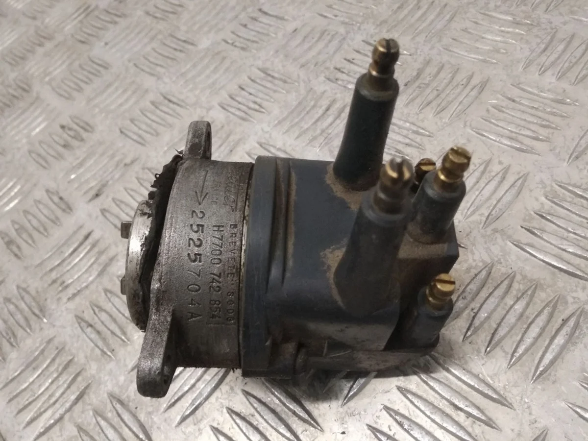 Zündverteiler Renault Safrane 2525704A