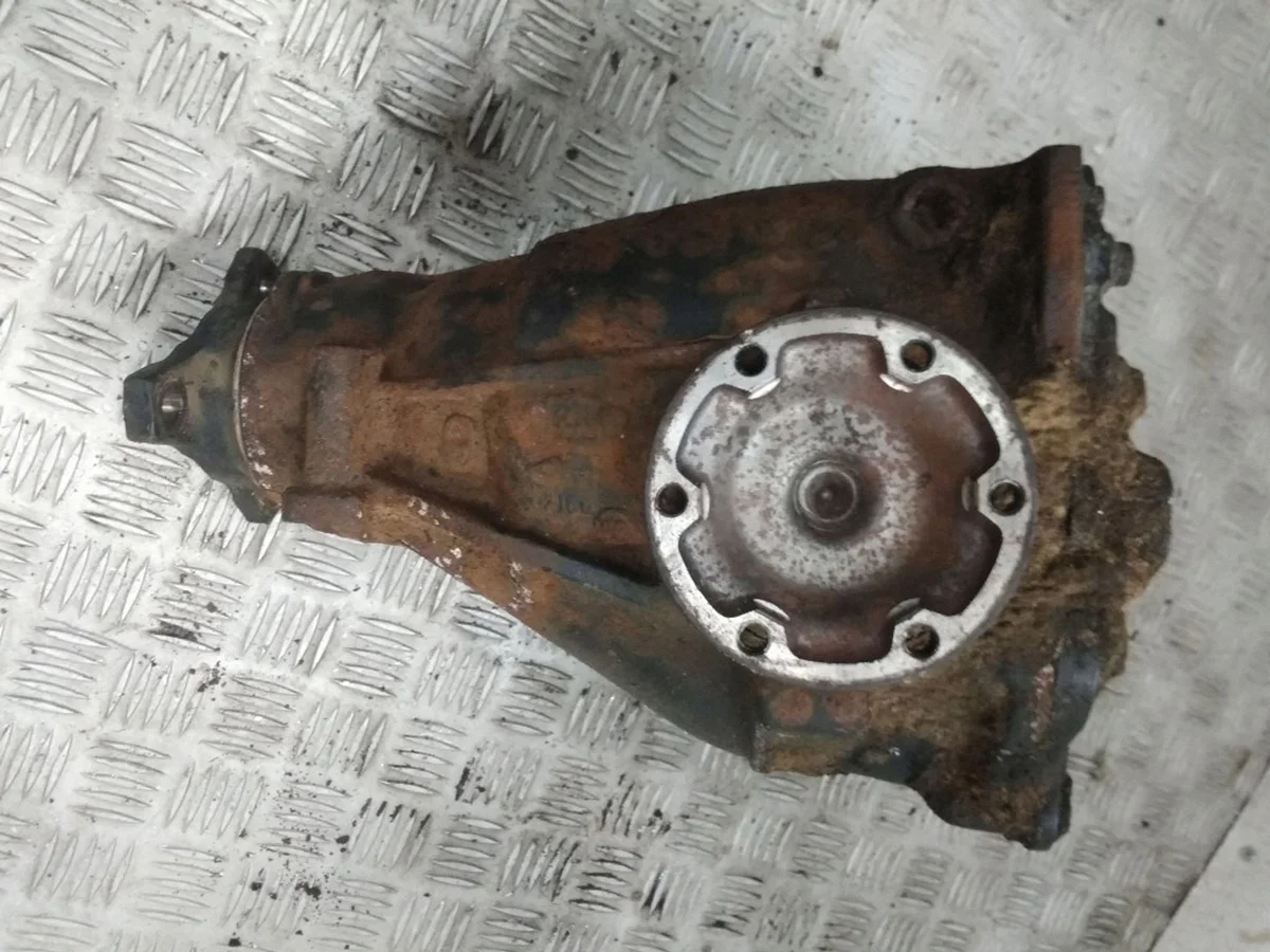 Mercedes-Benz C W203 Differentieel Achter A2103510805 image 3