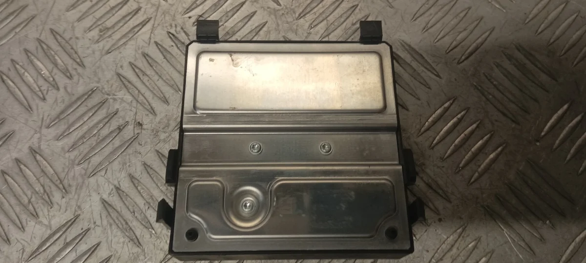 Mercedes W221 3.0 CDI OM642 Gateway 2215406462 image 3