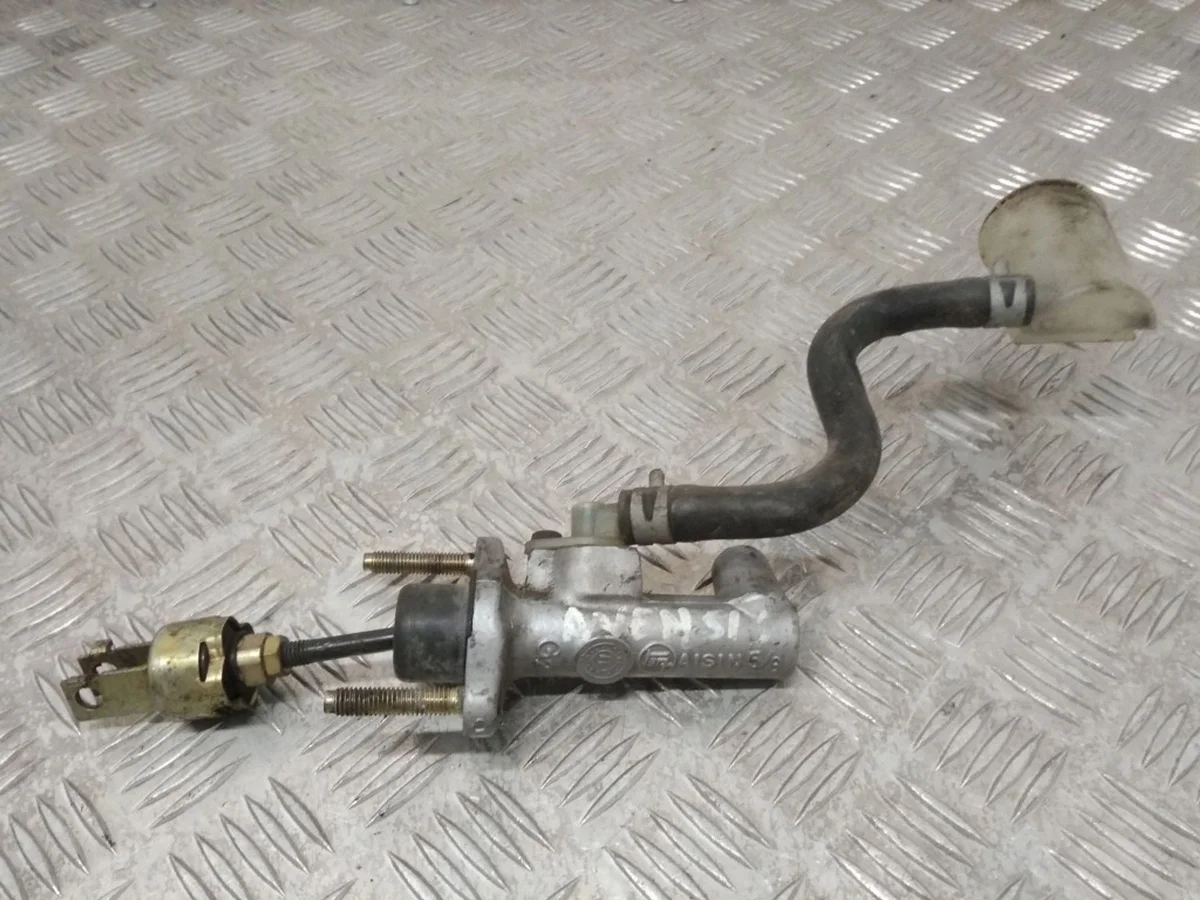 Pompe d'embrayage Toyota Yaris 3145418010