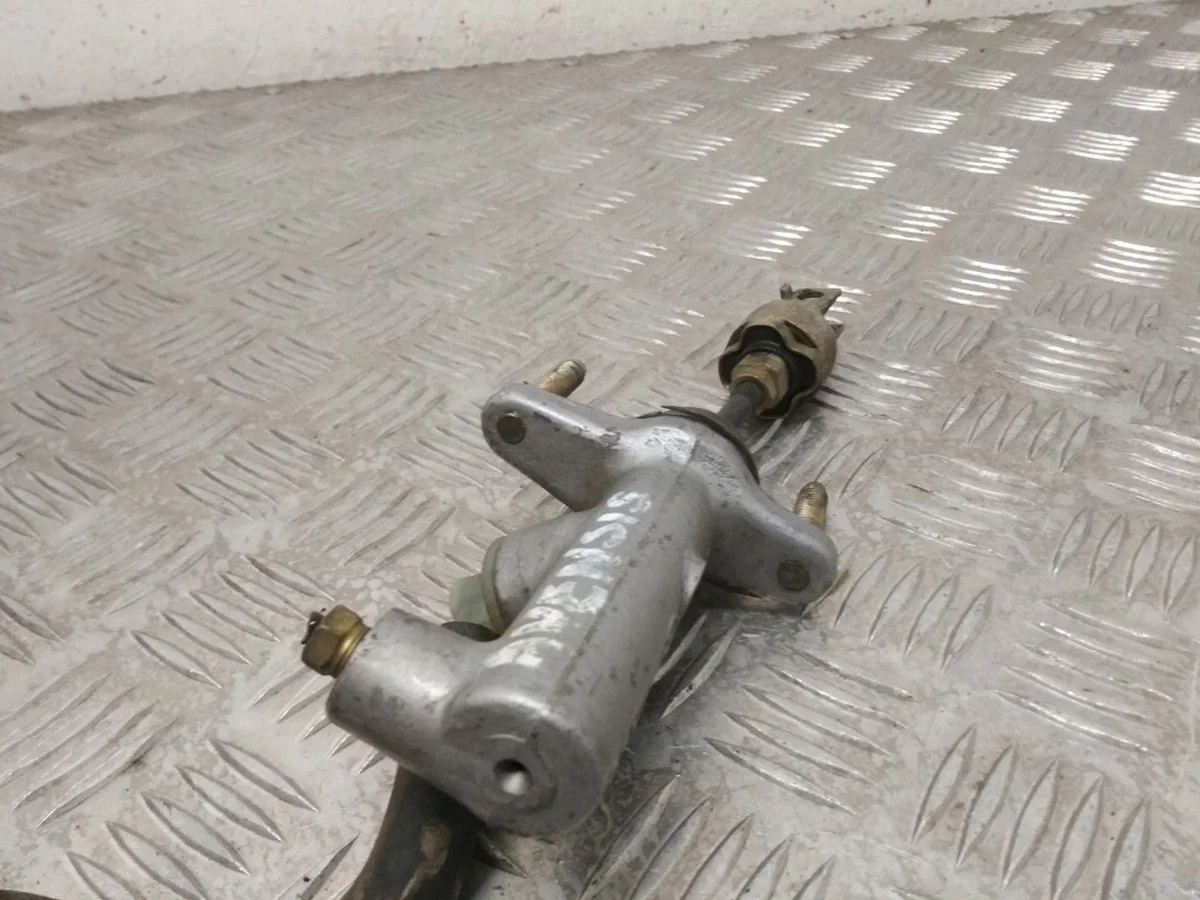 Toyota Yaris Kupplungspumpe 3145418010 Gebraucht image 3