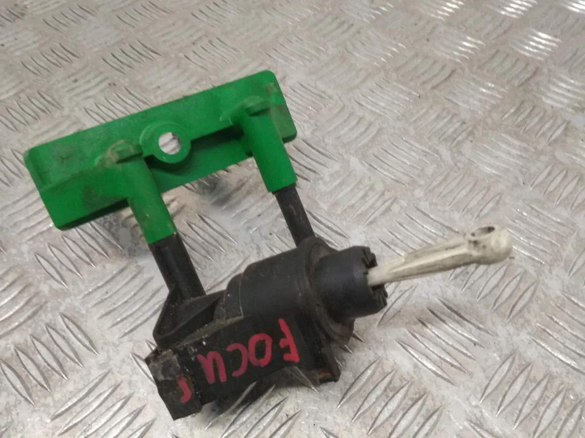 Pompe d'embrayage Ford Transit MK7 PA66-GF35
