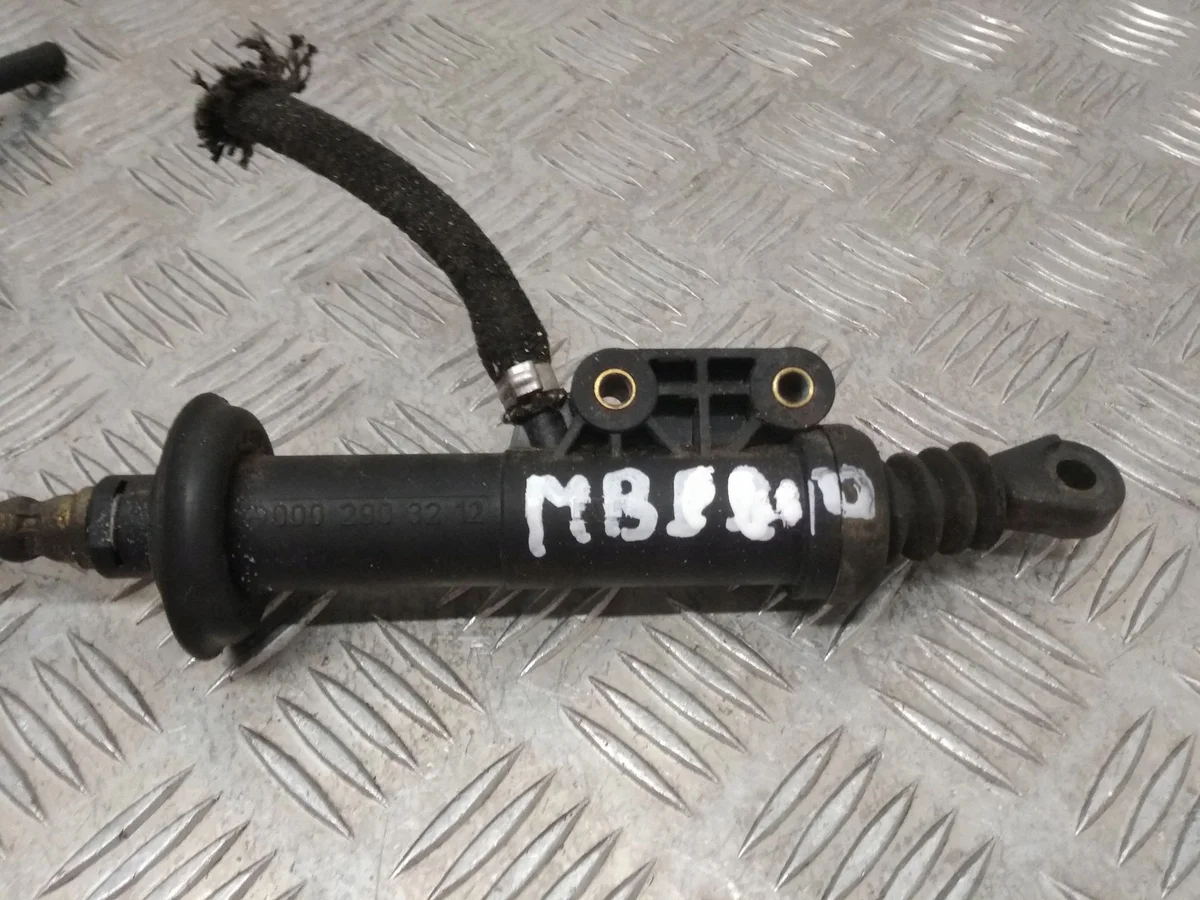 Hoofdcilinder koppeling Mercedes-Benz Vito W638