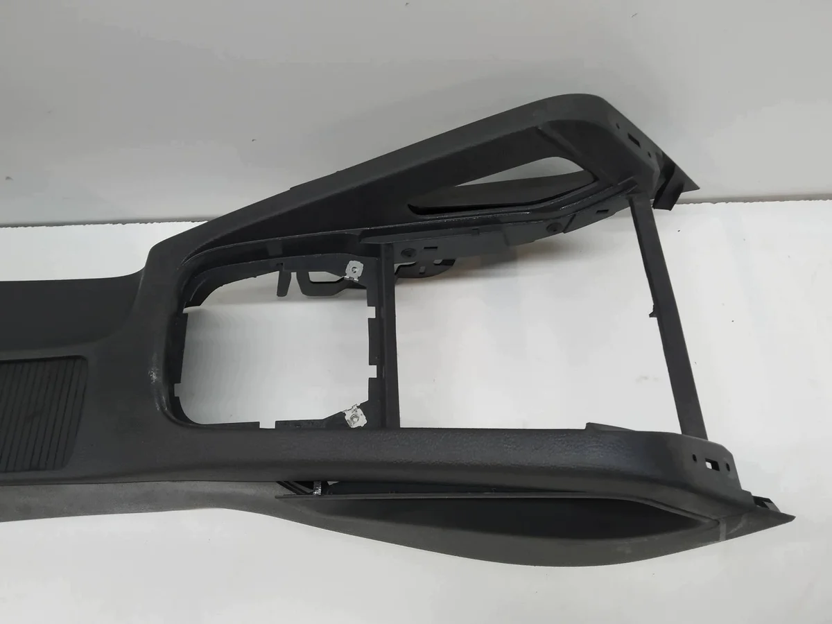 Mittkonsol VW Golf V (2004-2009) Armstöd image 3