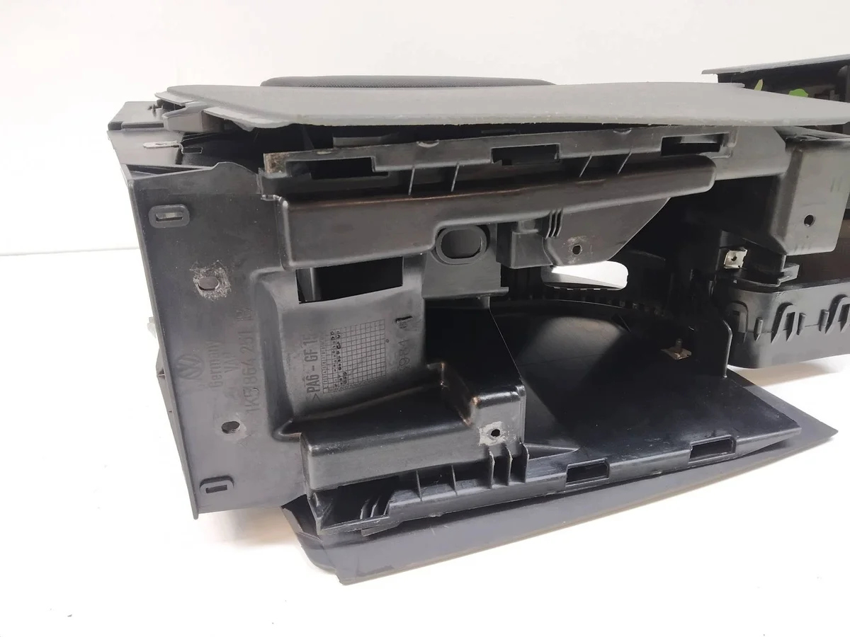Mittkonsol VW Golf V (2004-2009) Armstöd image 6