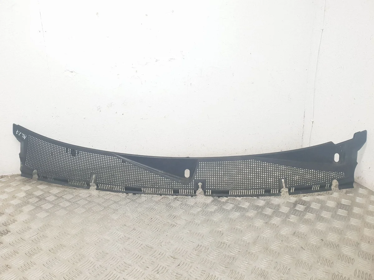 Podszybie Mercedes-Benz ML W163 A1638310144