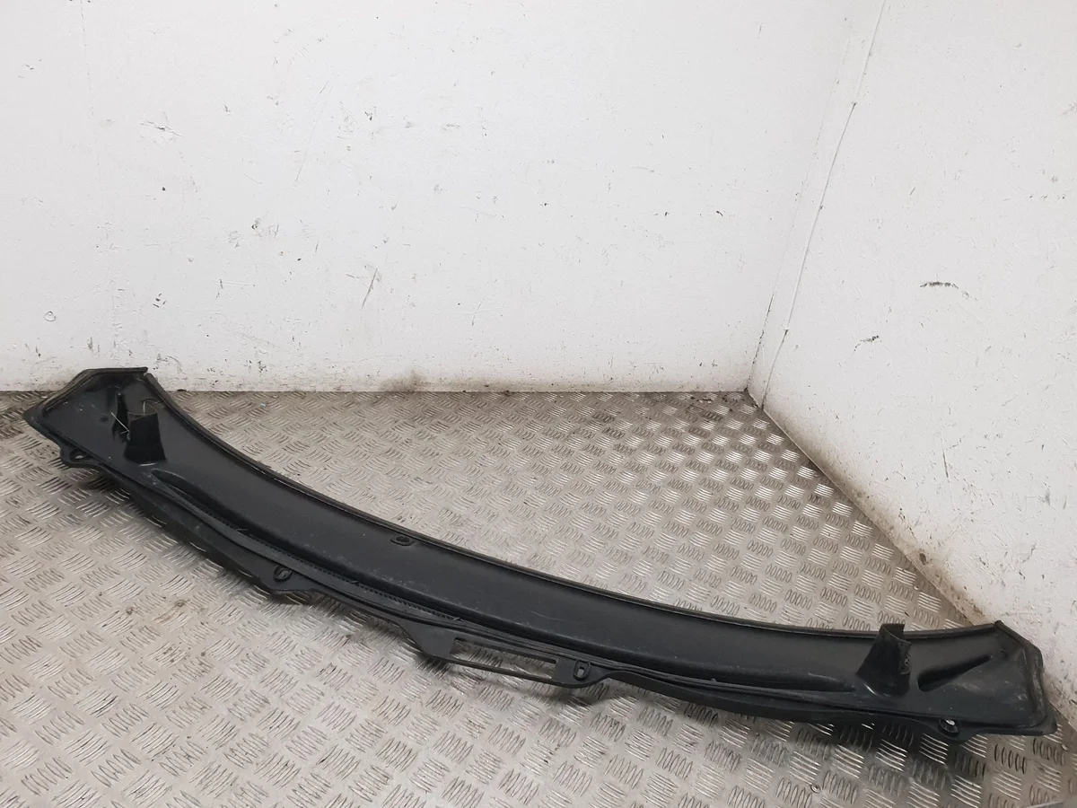 2004 Volvo S60 Wiper Cowl Panel 9190000