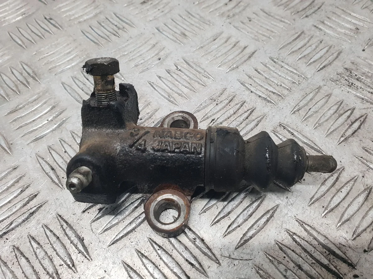 Kupplungspumpe Subaru Legacy 2000 NMZ17020