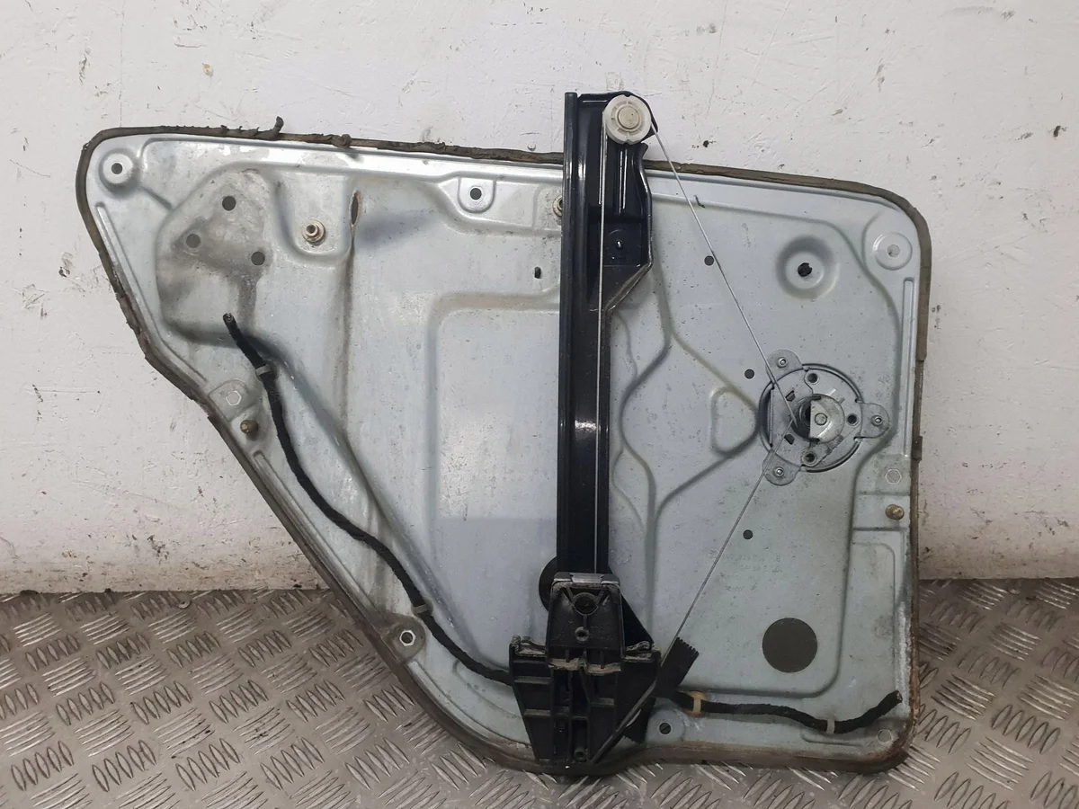 Fensterheber manuell rechts Skoda Fabia 1 image 3