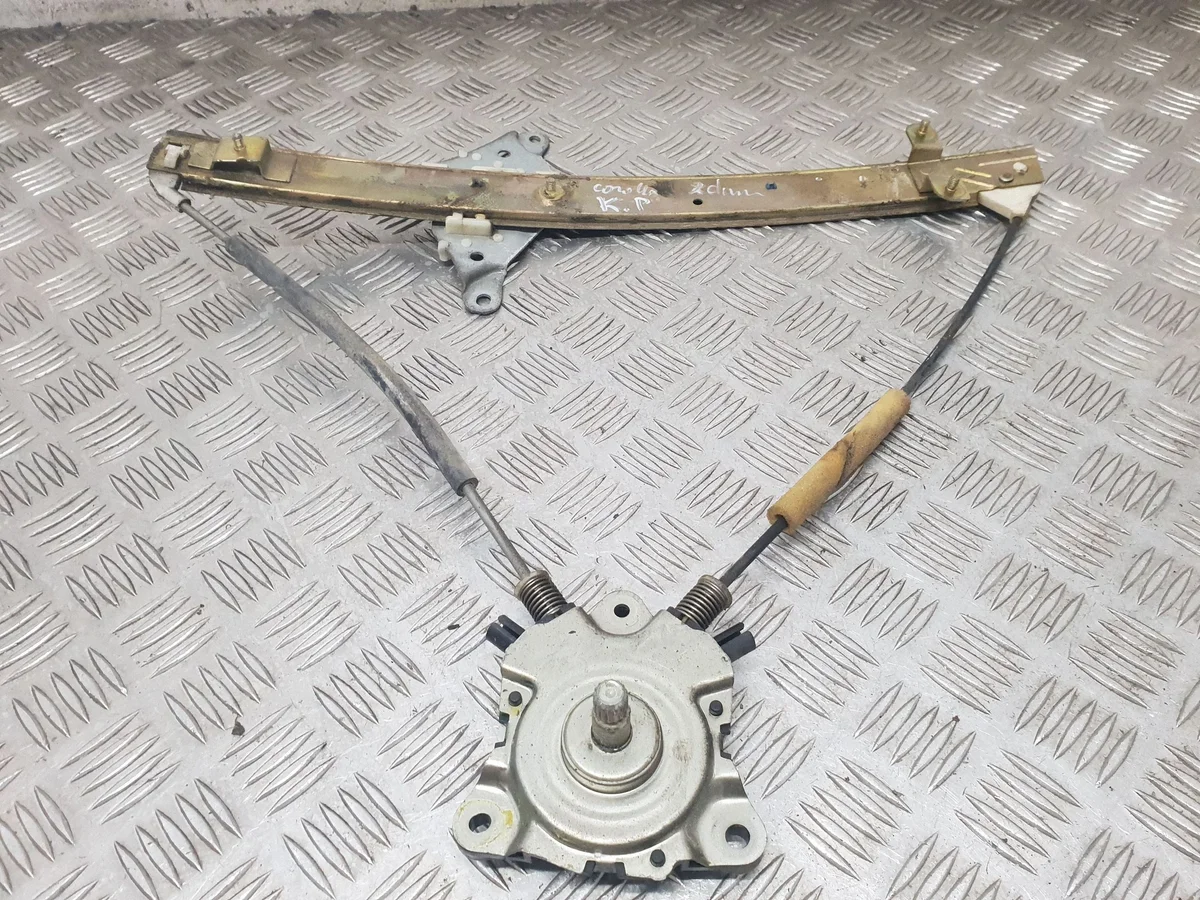Toyota Corolla E110 Coupe Handmatige Ruitheffer