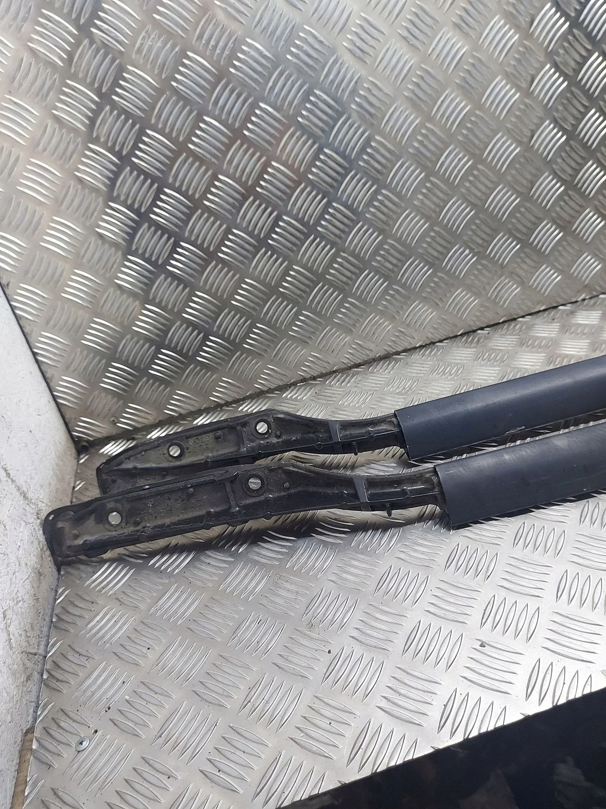 Relingi Toyota Avensis Verso 2001 NMZ21483