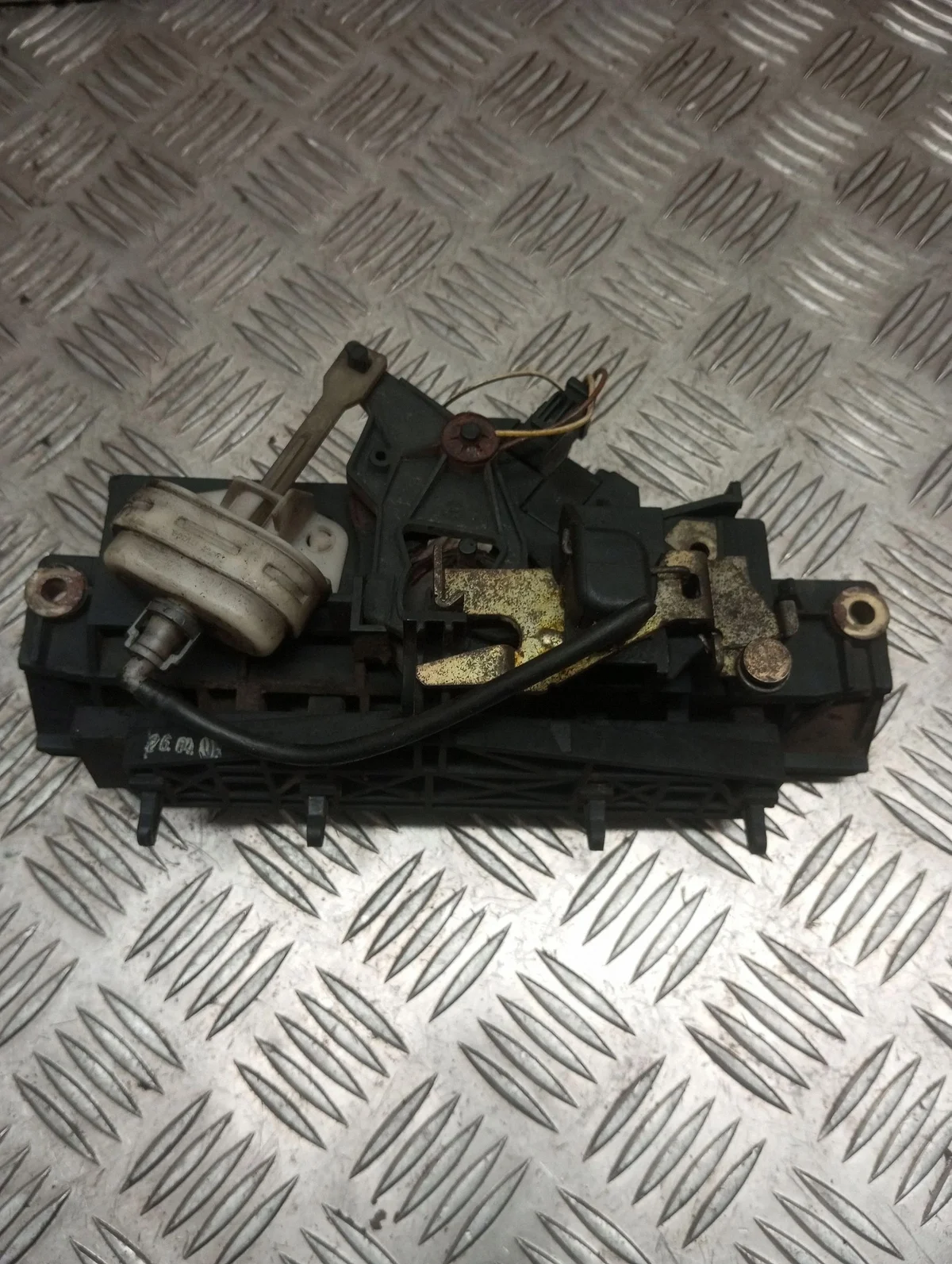 Handtag baklucka Audi A4 Avant 8D9827777 image 3