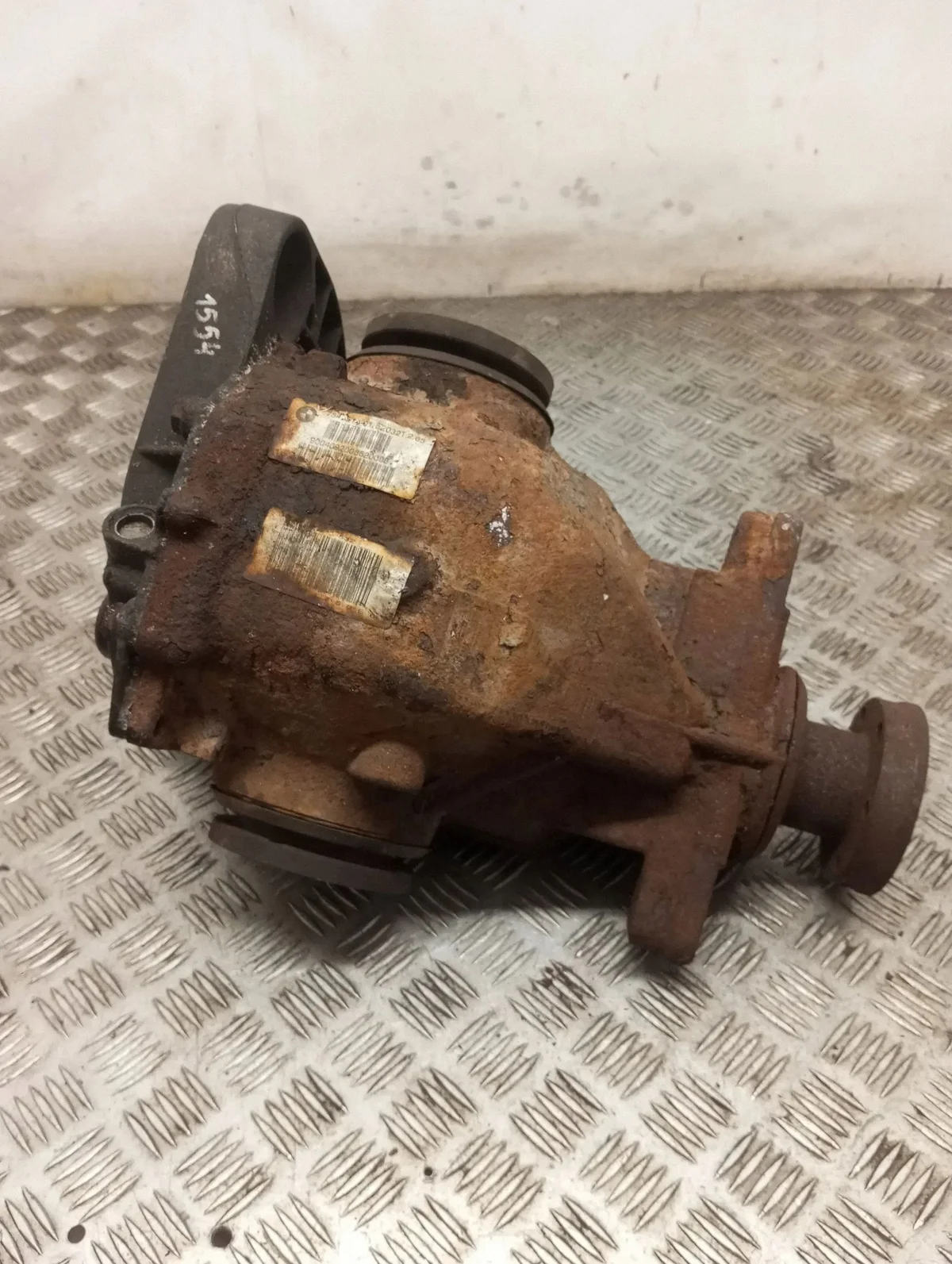 2004 BMW 5 E60 E61 Rear Differential 7542514