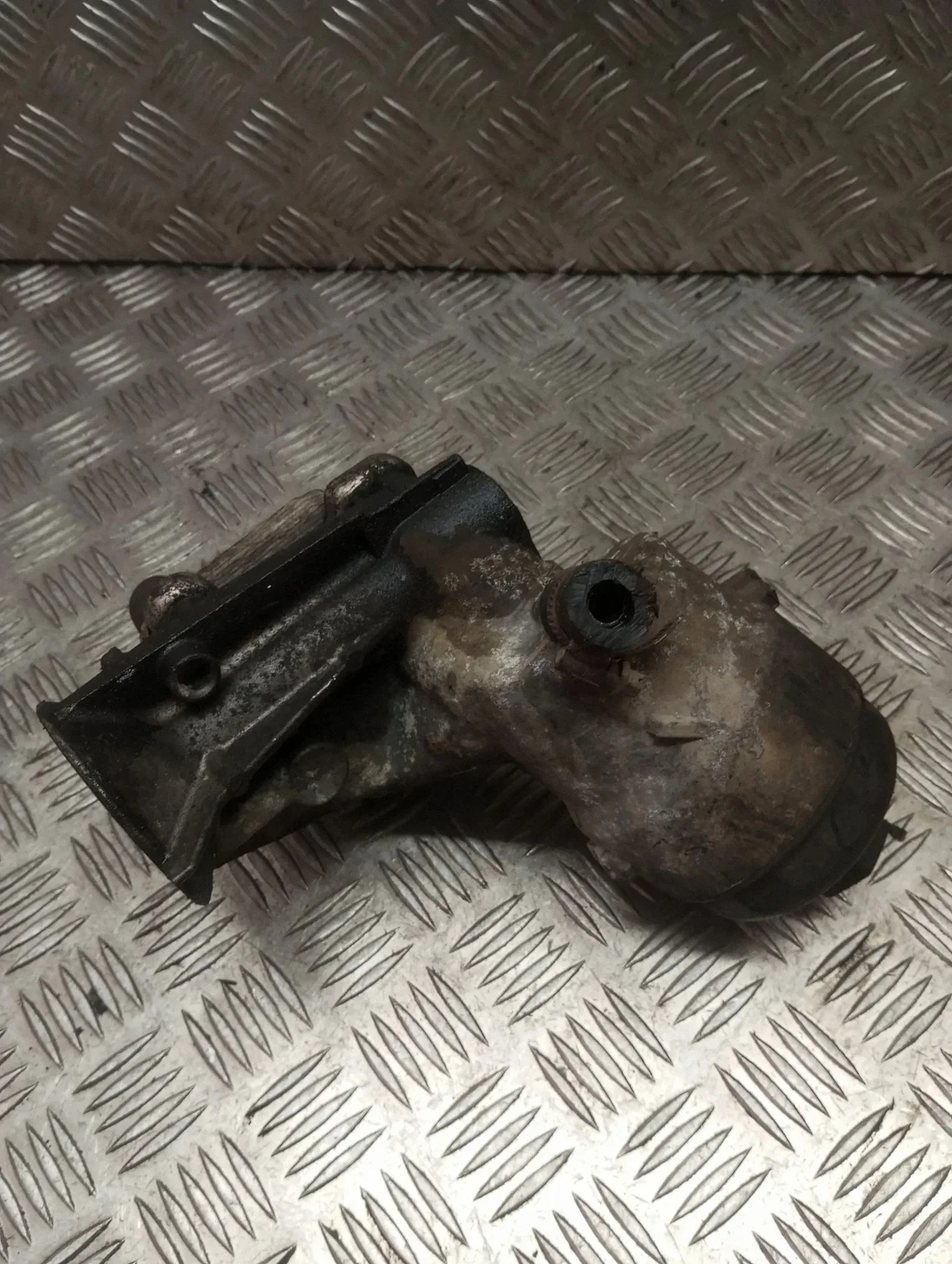 Öljynsuodattimen kotelo Opel Meriva B image 3