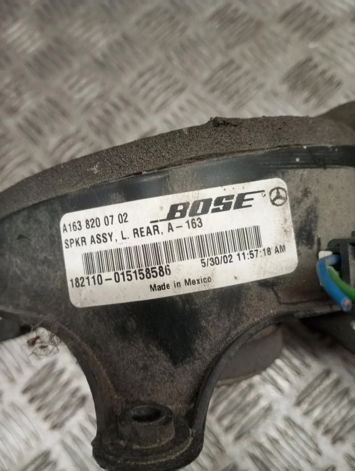Mercedes ML W163 Achterdeur Luidspreker Bose image 3