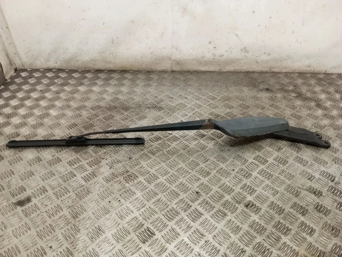 2007 Nissan Almera Tino Wiper Blade