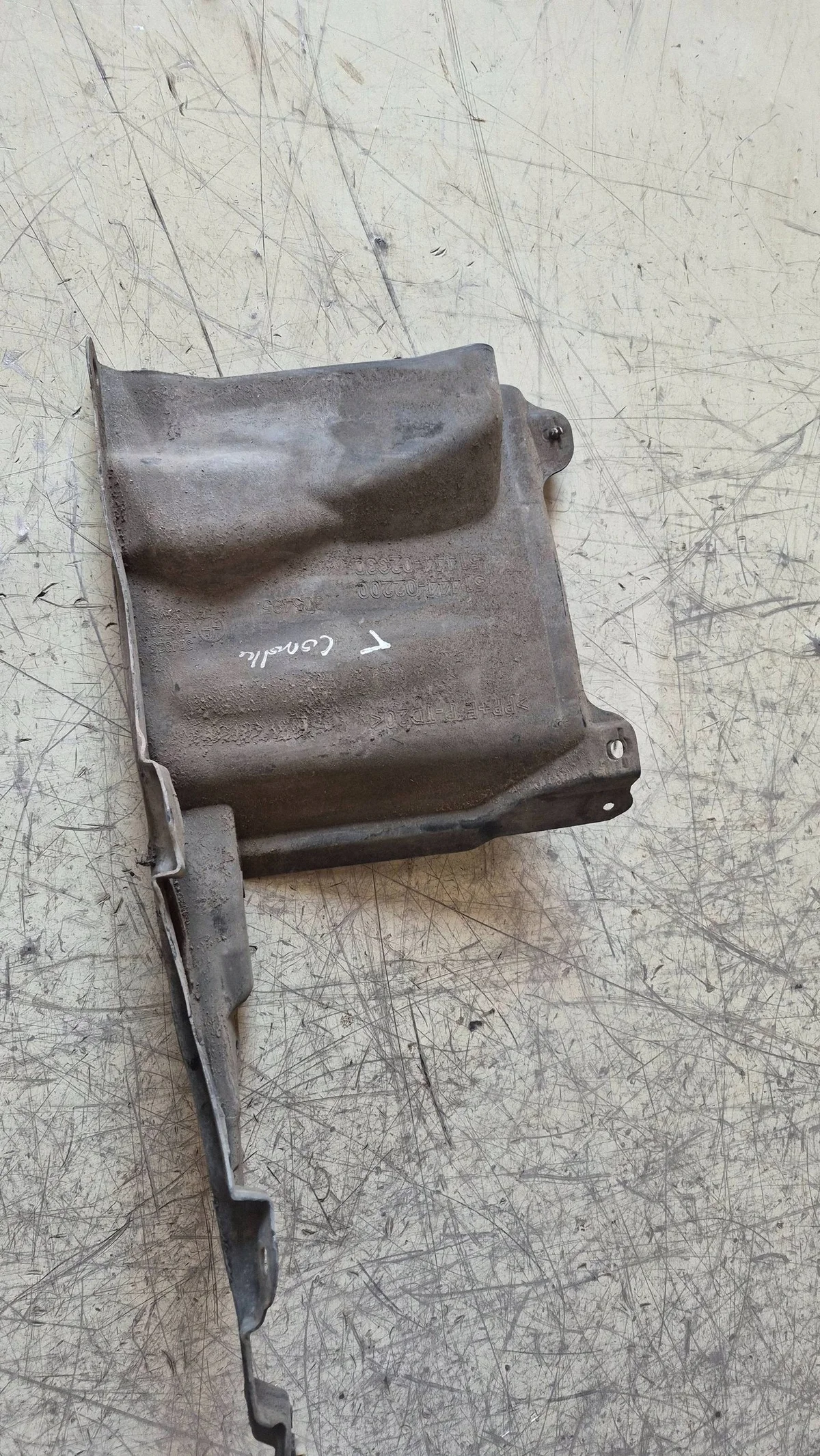 Toyota OE 51444-02200 Usado
