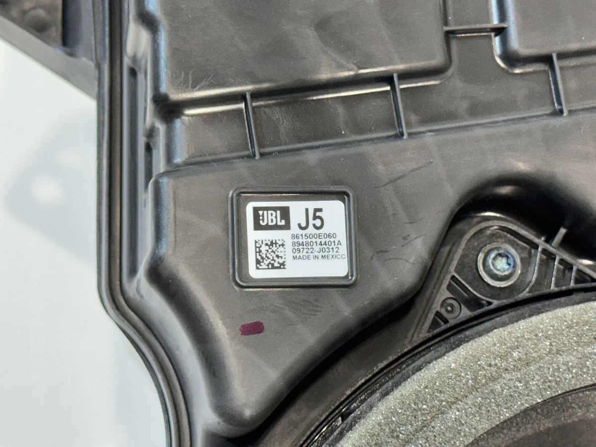 Subwoofer Toyota Highlander XU70 861500E060 image 6
