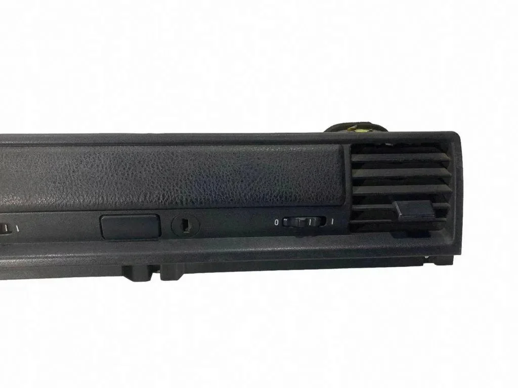 BMW 3 Cabrio E36 Air Vent 8162022 image 3