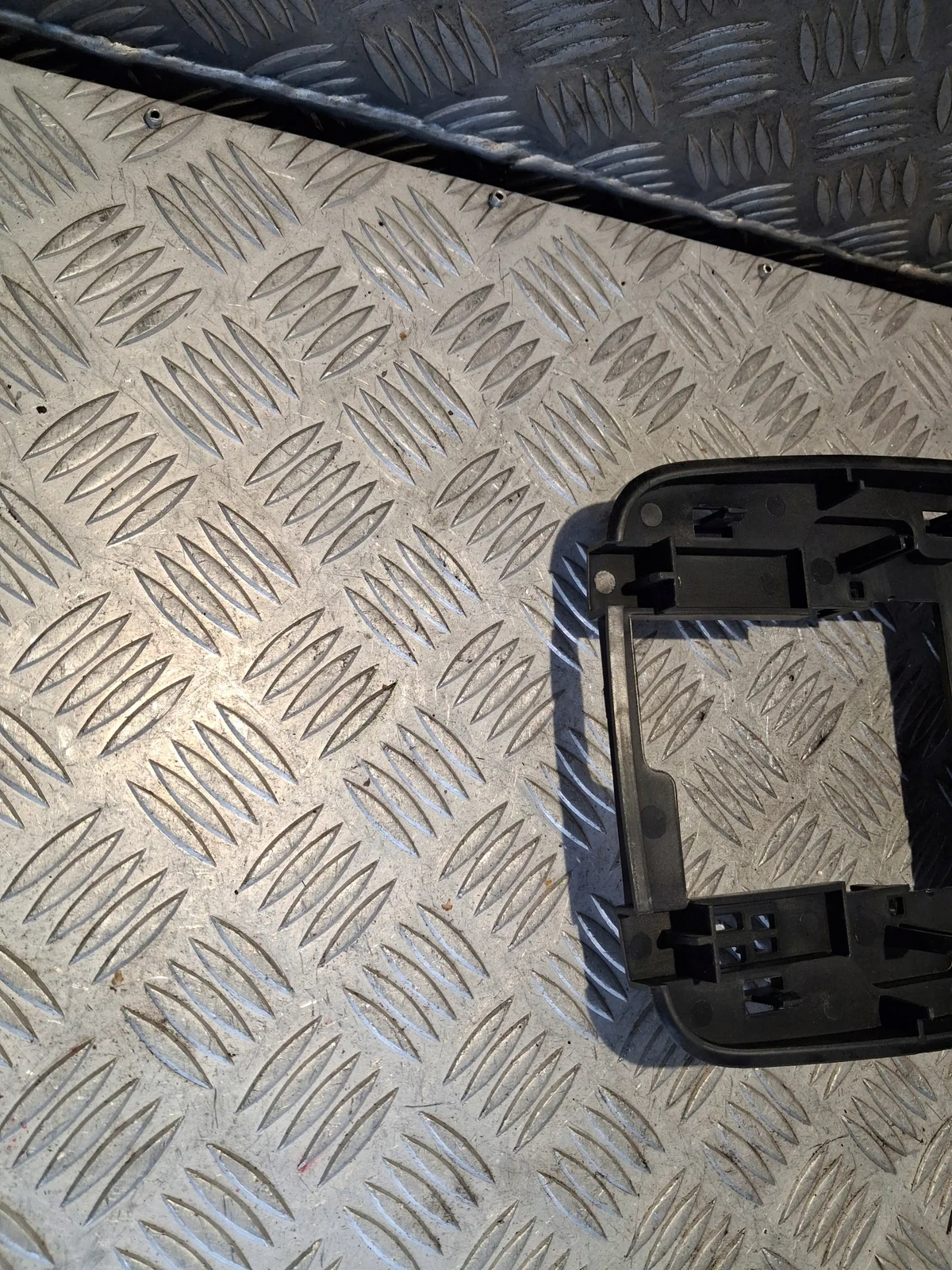 Support de feu plafonnier Renault Clio IV image 3