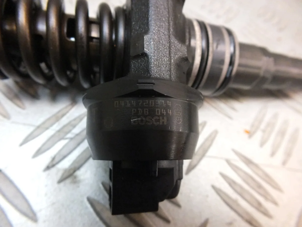 Inyector Seat Ibiza IV 1.4 TDI BMS image 5