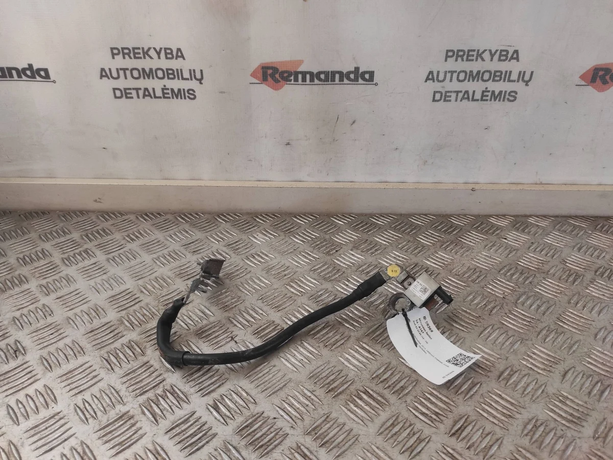 2013 Audi A3 S3 8V Battery Terminal 5Q0915181C