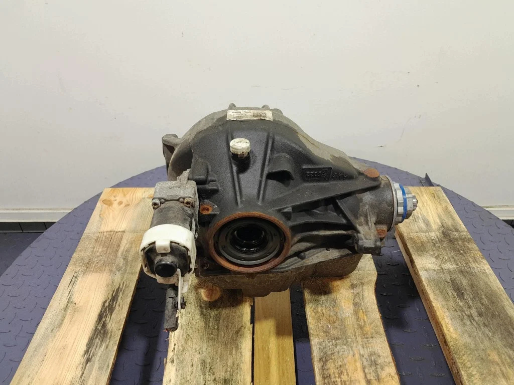 BMW M4 G82 G22 LCI 3.0 B 530 KM Differential image 3