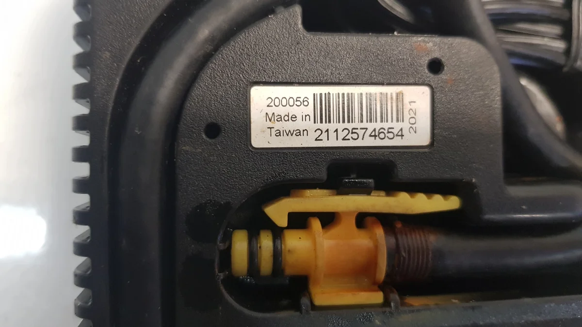 Mercedes Compressore Pompa Ruota A0005835101 image 3