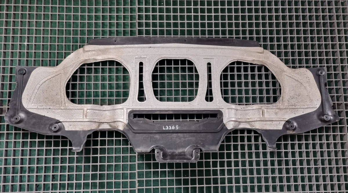 BMW F93 M8 Unterbodenschutz Diffusor gebraucht