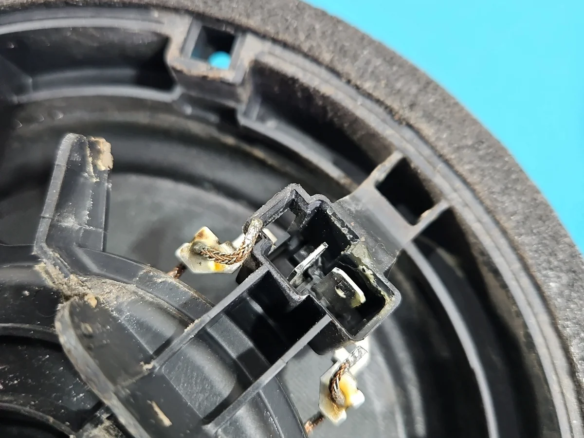 Altavoces Suzuki Vitara II 2015-2018 Usado image 6