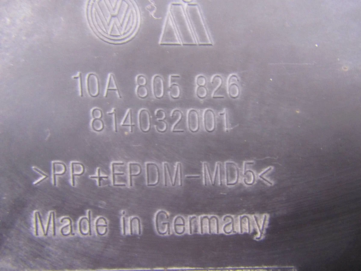 VW ID.3 Guarda-lamas Direito Frontal Usado image 4