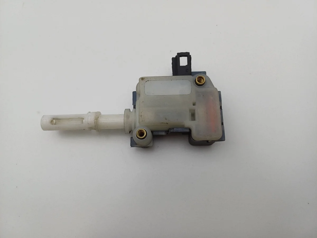 Audi A4 B6 Kombi Kofferklep Slot Actuator