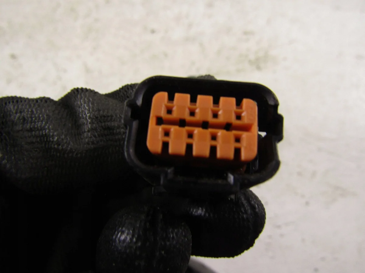 Kia Stonic Trunk Lid Microswitch Used 30410610252 image 5