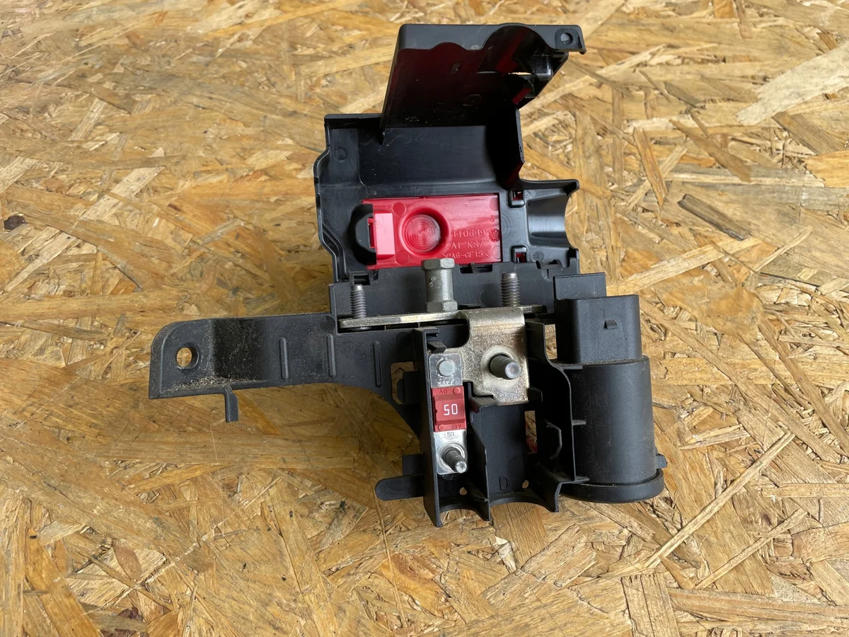 Audi A4 B9 A5 Klemme Stromverteiler 8W0941823F image 5