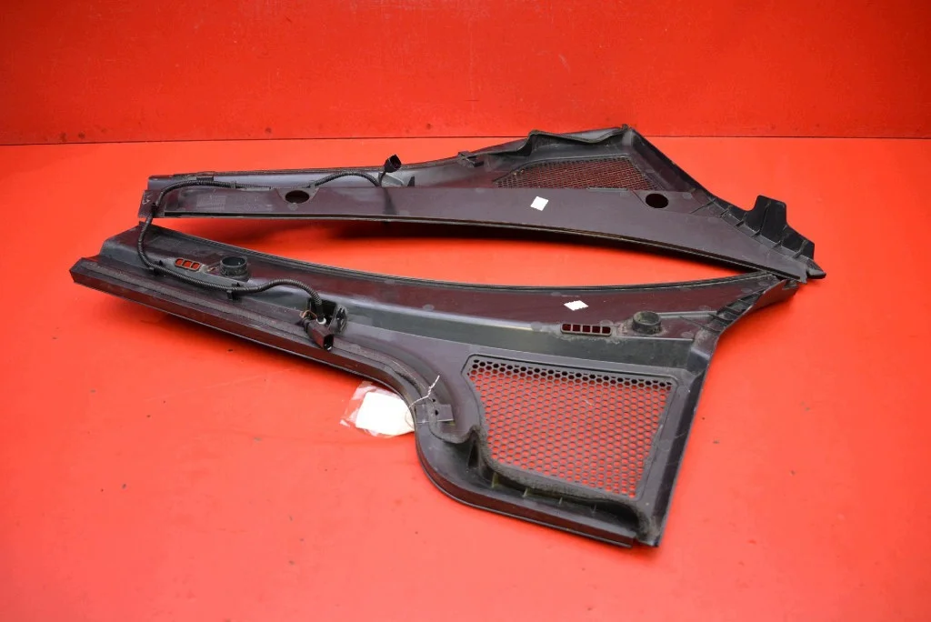 Skoda Octavia IV 19- Complete Windshield Wiper Panel